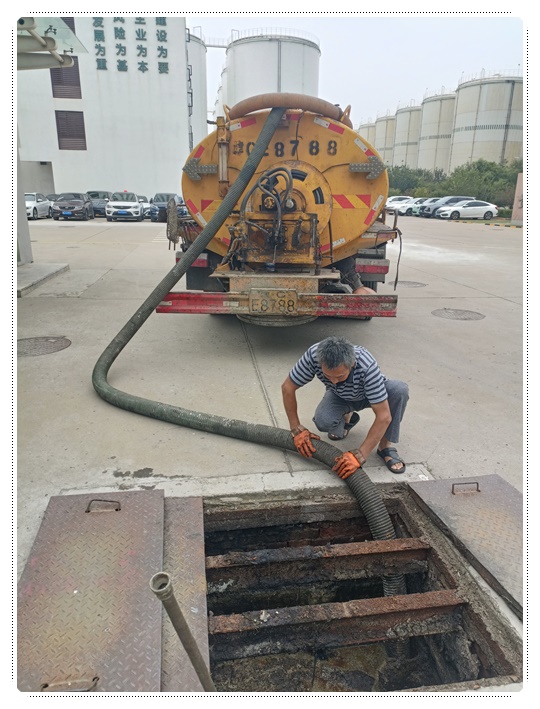 富文镇隔油池清掏